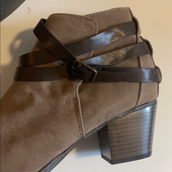 ✨BRAND NEW✨MOSSIMO TAN FAUX SUEDE BOOTIES FESTIVAL LOOK - Picture 9 of 11